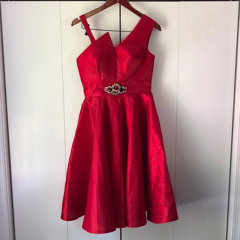 METISU Red Asymmetrical Red Prom Formal Dress S